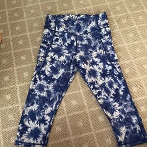 Gap workout leggings size large